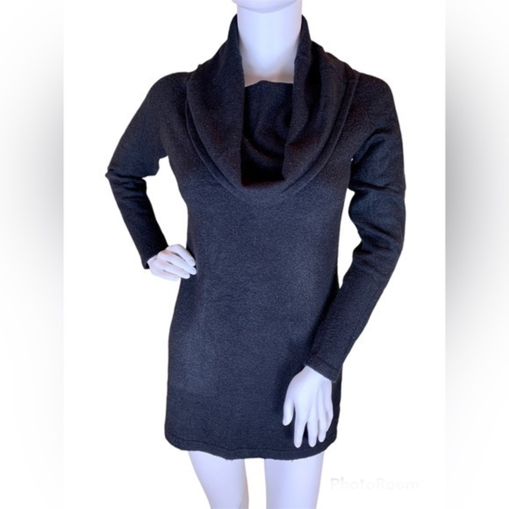 INC International Concepts black boucle’ sweater size medium